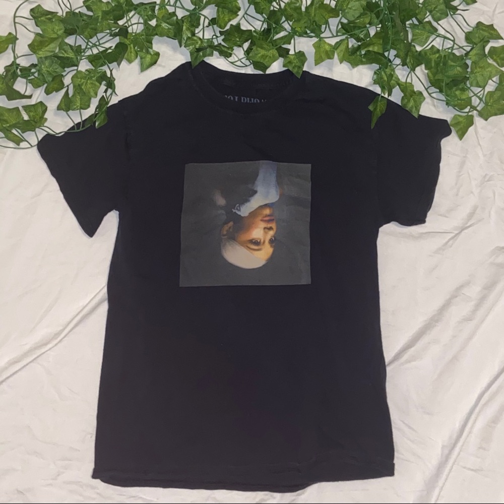Ariana Grande Sweetener World Tour Tee-Shirt